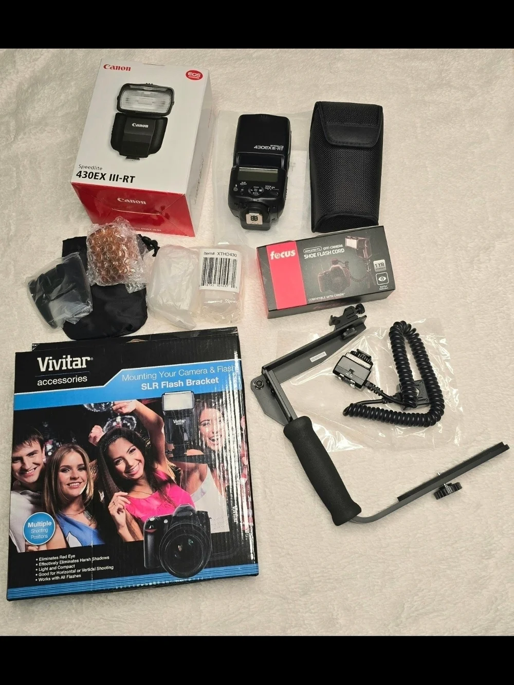 Canon Speedlite 430EX III-RT On Camera Flash w/Bounce Hard Dome Diffuser Bundle